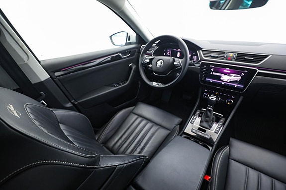Skoda Superb 17 of 30