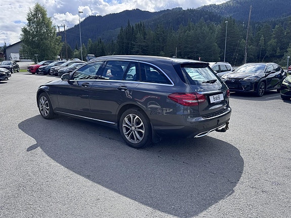 Mercedes-Benz C250 6 of 21