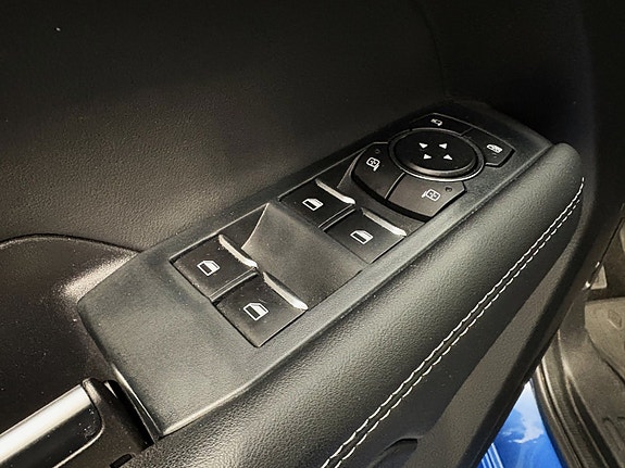 Volkswagen Amarok 10 of 21