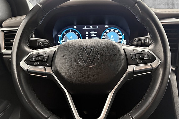 Volkswagen Amarok 13 of 21
