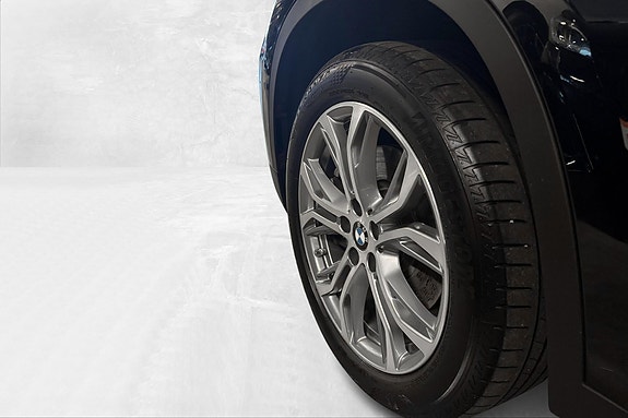 BMW X1 2 of 5