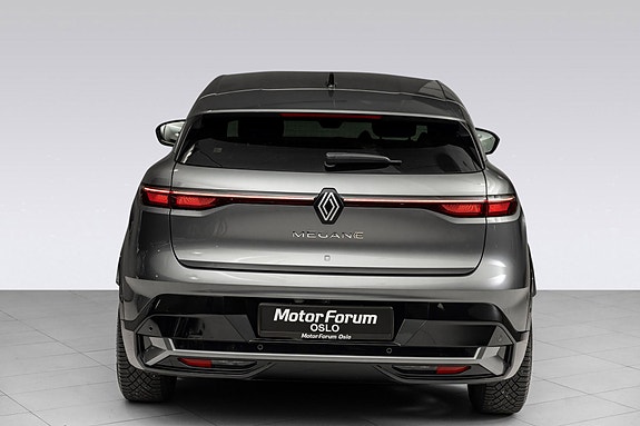 Renault Megane E-Tech 4 of 5