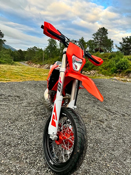 KTM 300 EXC 4 of 5