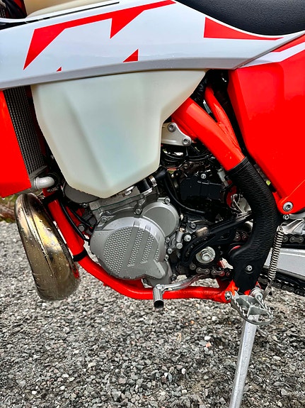 KTM 300 EXC 10 of 28