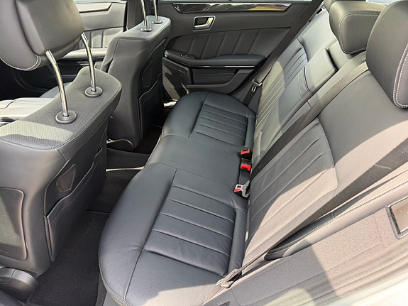 Mercedes-Benz E350 16 of 30
