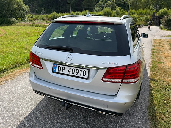 Mercedes-Benz E350 4 of 30