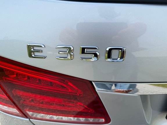 Mercedes-Benz E350 12 of 30