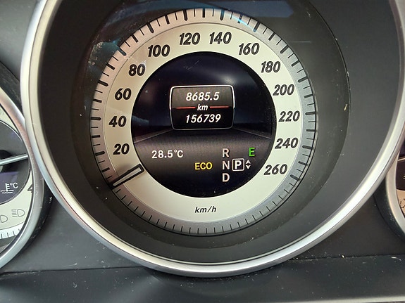 Mercedes-Benz E350 29 of 30