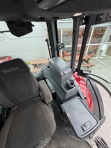 Valtra N175D 5 of 12