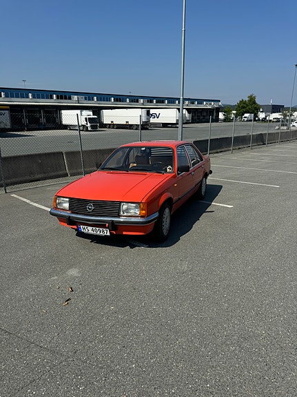 Opel Rekord 2 of 5