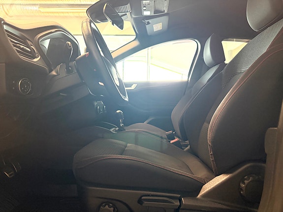 Ford Focus 13 of 16