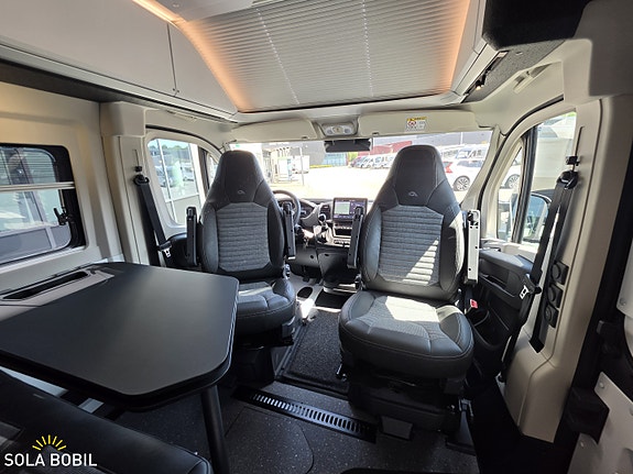 Adria Twin Supreme 640 SLB – 2026 | ALDE | 180 HK Automat | Heavy Chassis | Luftfjæring | 180 HK | ACC 3 of 5