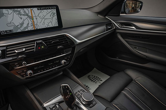 BMW 530e 10 of 30