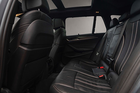 BMW 530e 15 of 30