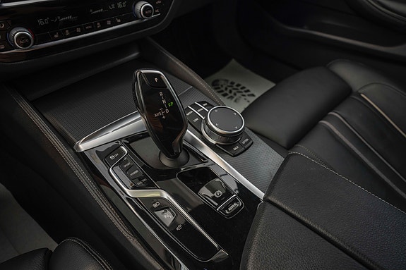 BMW 530e 30 of 30