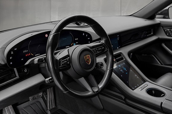 Porsche Taycan 4 25 of 30