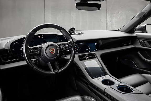 Porsche Taycan 4 28 of 30