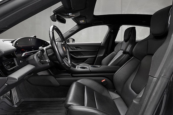 Porsche Taycan 4 15 of 30