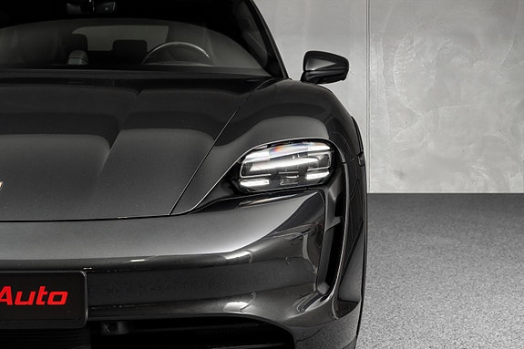 Porsche Taycan 4 14 of 30