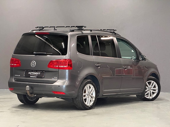 Volkswagen Touran 4 of 5