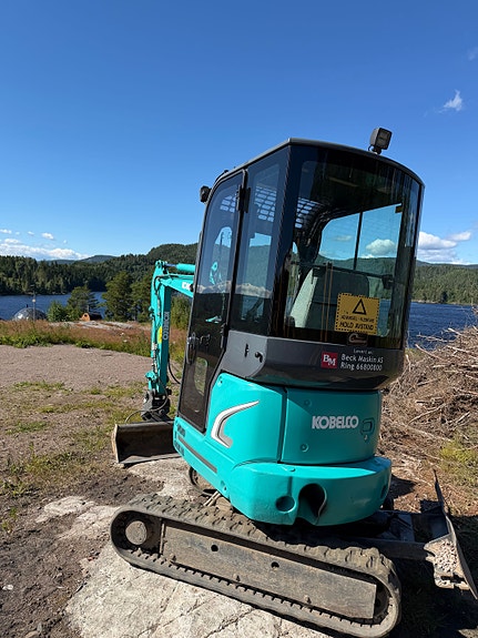 Kobelco SK 17SR 4 of 5