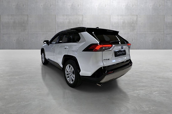 Toyota RAV4 3 of 5