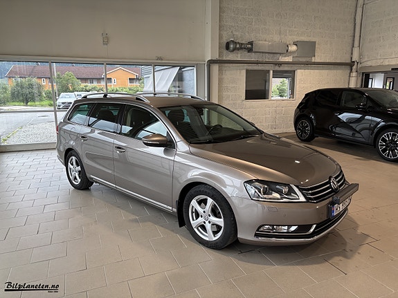 Volkswagen Passat 3 of 5