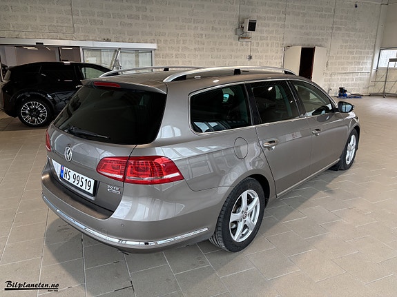 Volkswagen Passat 5 of 5