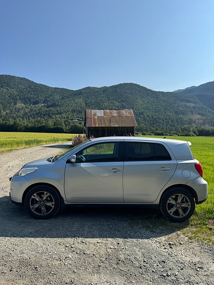 Toyota Urban Cruiser 4 of 5