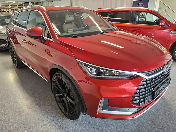 BYD Tang 2 of 5