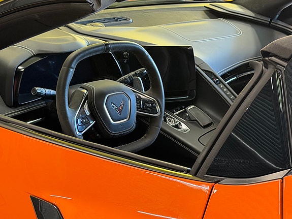 Chevrolet Corvette 17 of 30
