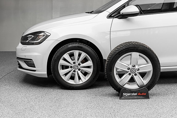 Volkswagen Golf VII 5 of 5