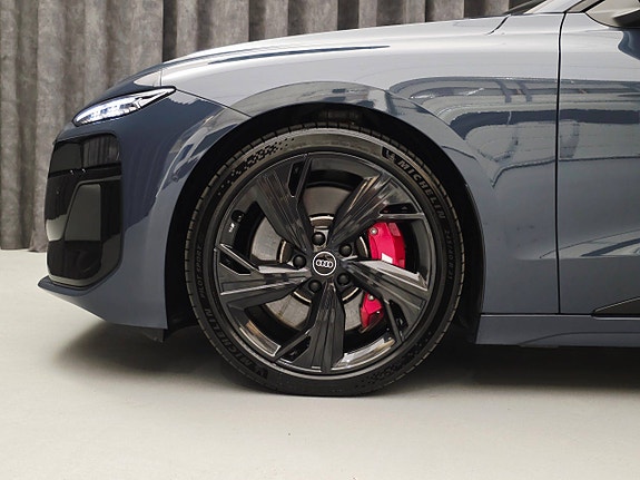 Audi S6 e-tron 16 of 30