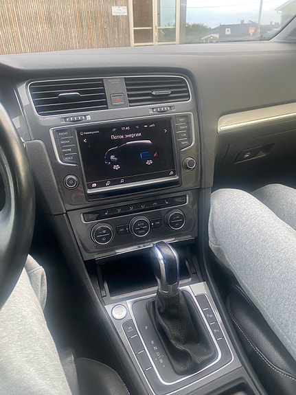 Volkswagen e-Golf VII 5 of 5