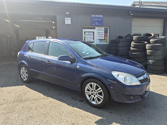 Opel Astra 3 of 5