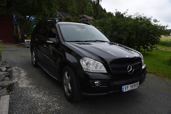 Mercedes-Benz GL420 5 of 5