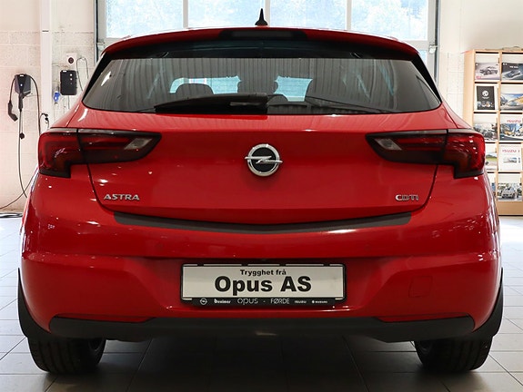 Opel Astra 4 of 5