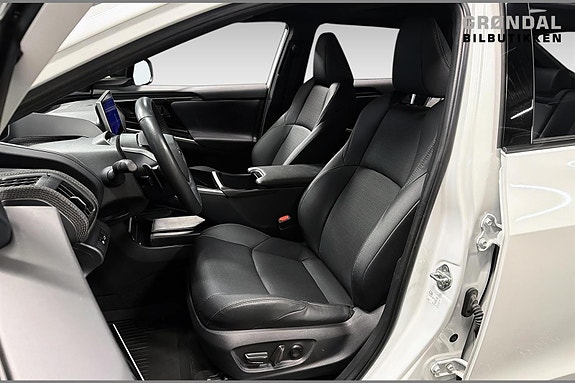 Subaru Solterra 8 of 18