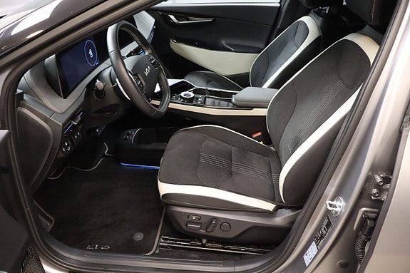 Kia EV6 4 of 5