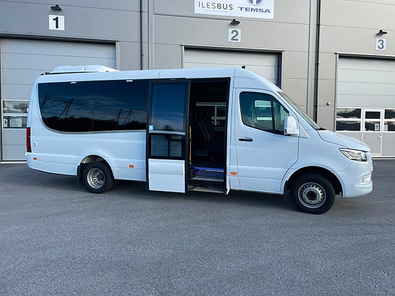 Mercedes-Benz Sprinter 519 2 of 5