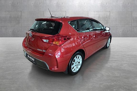 Toyota Auris 5 of 5