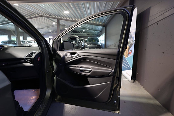Ford Kuga 29 of 30
