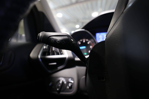 Ford Kuga 13 of 30