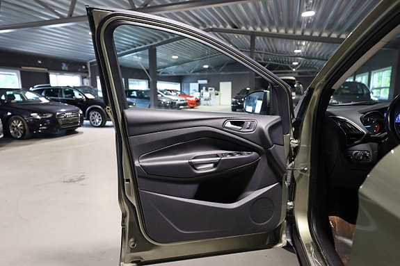 Ford Kuga 9 of 30
