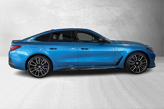 BMW i4 3 of 5