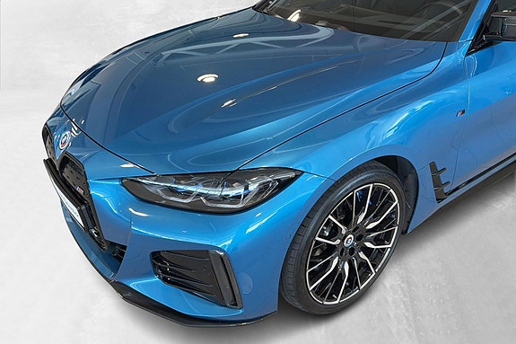 BMW i4 4 of 5