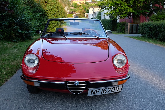 Alfa Romeo Spider 20 of 30