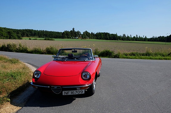 Alfa Romeo Spider 3 of 5