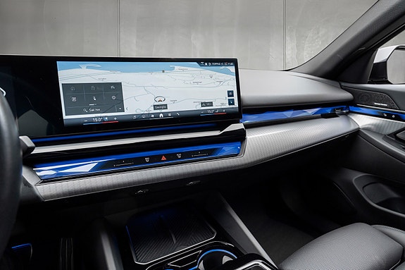 BMW i5 20 of 30