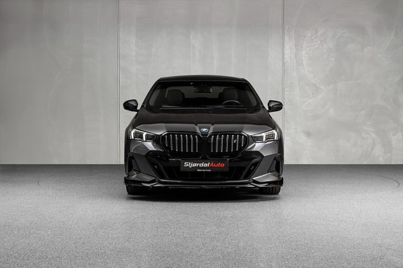 BMW i5 15 of 30